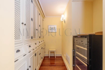 Moradia T4 para Venda em Santo Estêvão