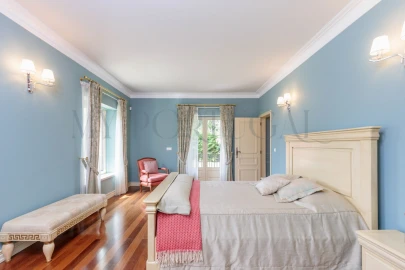 Moradia T4 para Venda em Santo Estêvão