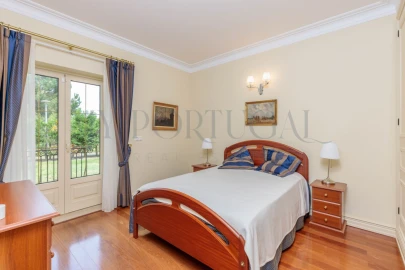 Moradia T4 para Venda em Santo Estêvão