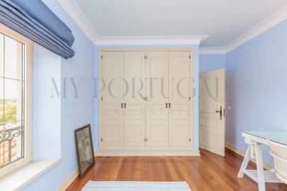 Moradia T4 para Venda em Santo Estêvão