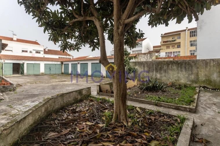 Prédio para Venda em Barreiro e Lavradio Foto 28