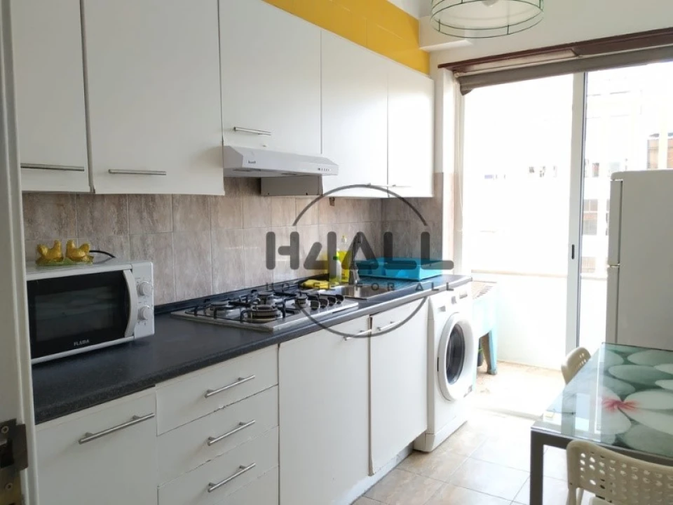 Apartamento T2 para Arrendamento em Amora Foto 1