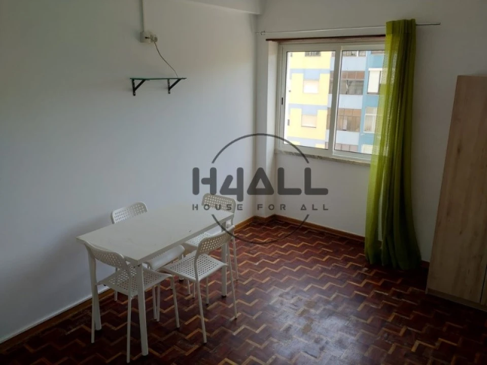 Apartamento T2 para Arrendamento em Amora Foto 5