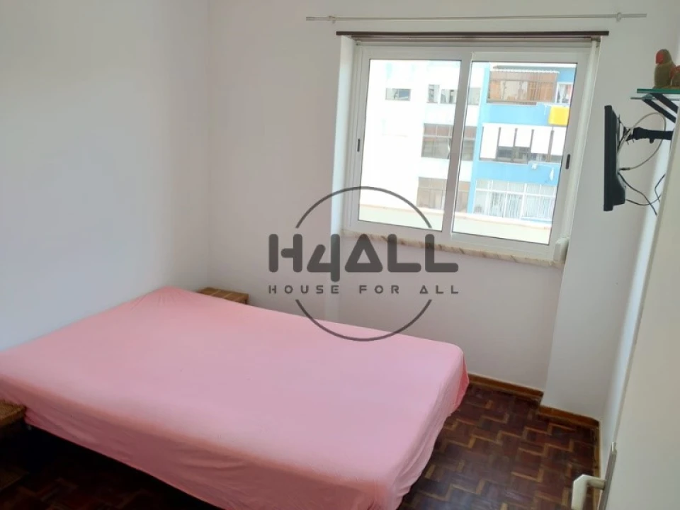 Apartamento T2 para Arrendamento em Amora Foto 10
