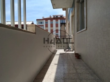 Apartamento T2 para Arrendamento em Amora