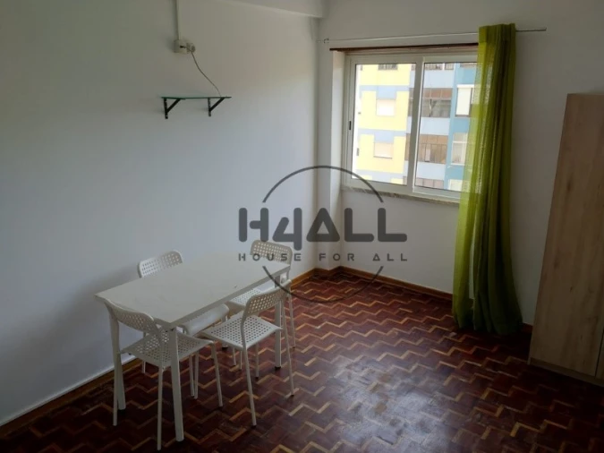 Apartamento T2 para Arrendamento em Amora Foto 6