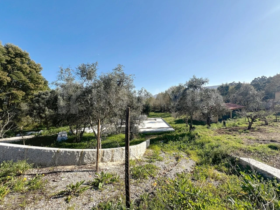 Moradia T3 para Venda em Vilar de Mouros Foto 10