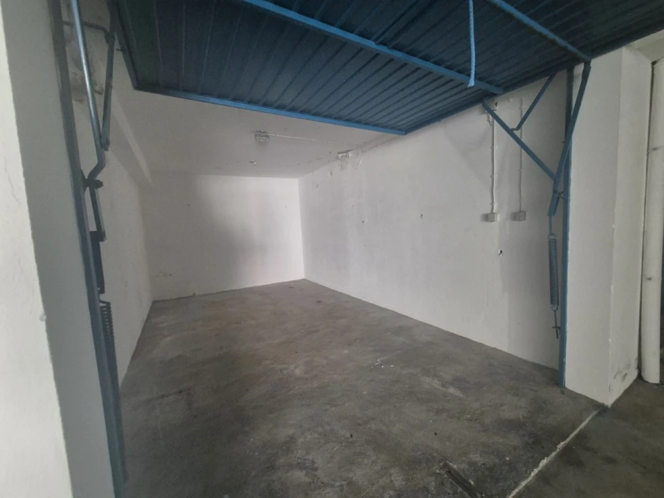 Garagem para Arrendamento em Buarcos Foto 3