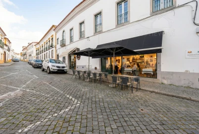 Loja para Arrendamento em Évora (São Mamede, Sé, São Pedro e Santo Antão)