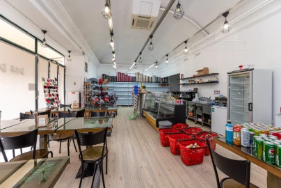 Loja para Arrendamento em Évora (São Mamede, Sé, São Pedro e Santo Antão)