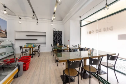 Loja para Arrendamento em Évora (São Mamede, Sé, São Pedro e Santo Antão)