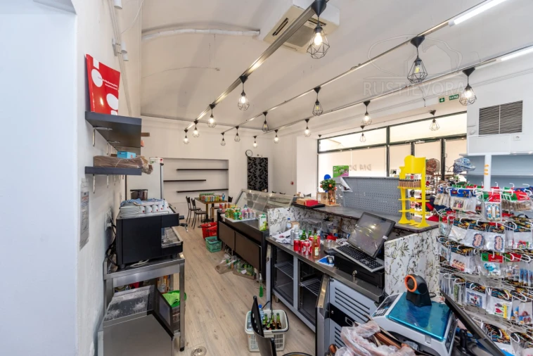 Loja para Arrendamento em Évora (São Mamede, Sé, São Pedro e Santo Antão) Foto 17