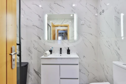 Apartamento T4 para Venda em Camarate, Unhos e Apelação