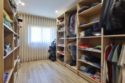 Apartamento T4 para Venda em Camarate, Unhos e Apelação