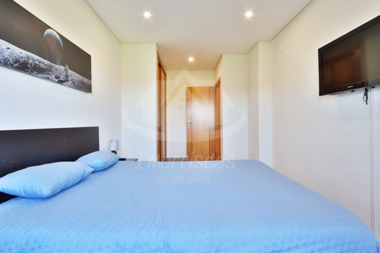 Apartamento T4 para Venda em Camarate, Unhos e Apelação Foto 17