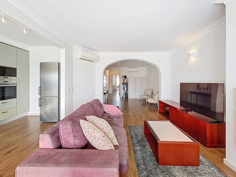 Apartamento T2 para Venda em Portimão Foto 4
