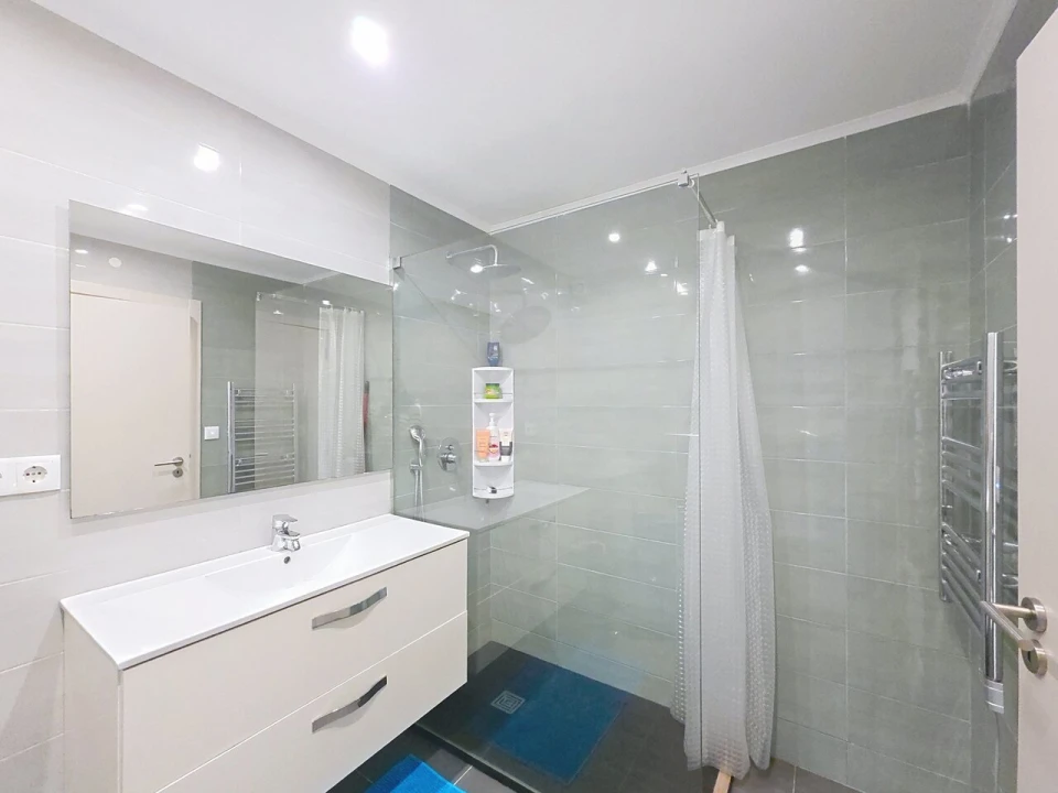 Apartamento T2 para Venda em Portimão Foto 14