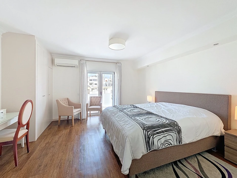 Apartamento T2 para Venda em Portimão Foto 16