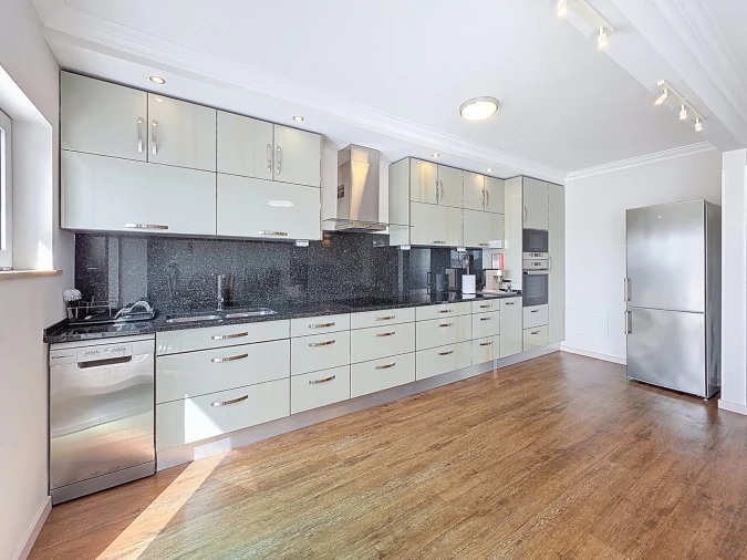 Apartamento T2 para Venda em Portimão Foto 8