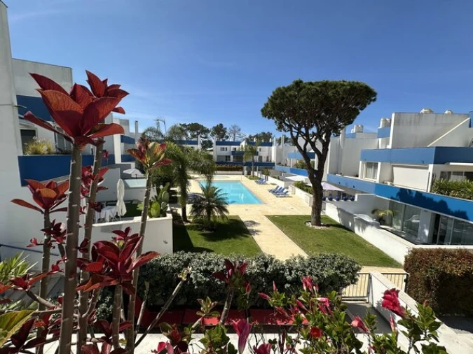 Apartamento T3 para Venda em Quarteira Foto 4