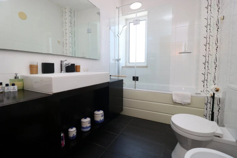 Apartamento T3 para Venda em Quarteira Foto 17