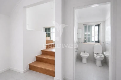 Moradia T7 para Venda em Rio de Mouro