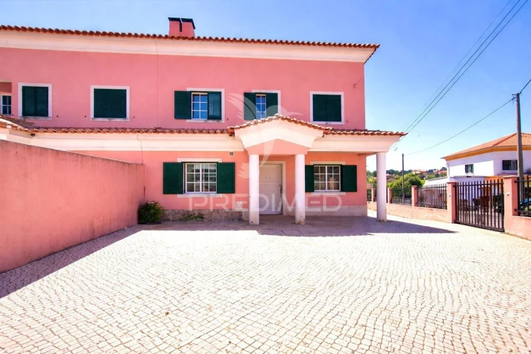 Moradia T7 para Venda em Rio de Mouro Foto 3