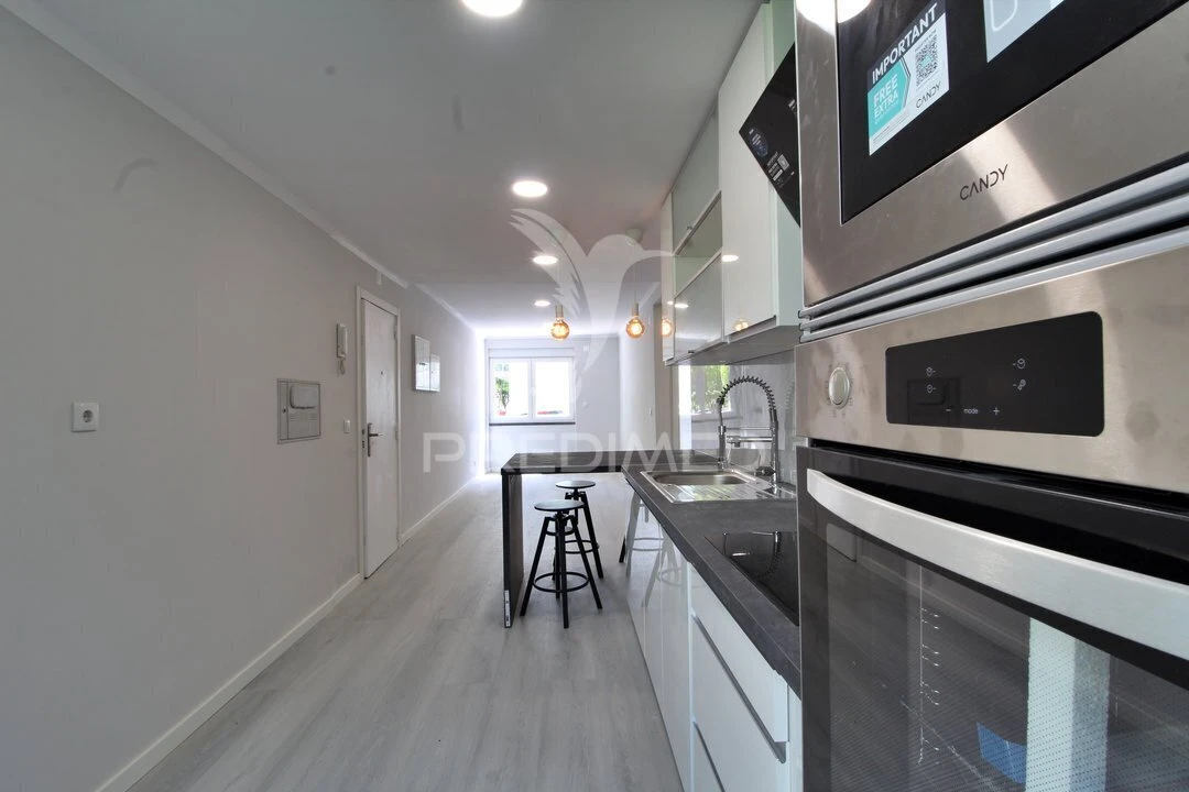 Apartamento T2 para Venda em Benfica Foto 21