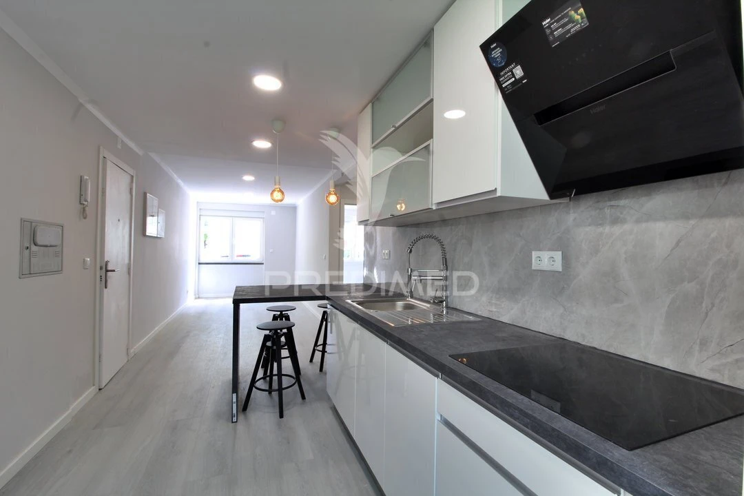 Apartamento T2 para Venda em Benfica Foto 20