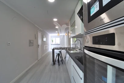 Apartamento T2 para Venda em Benfica