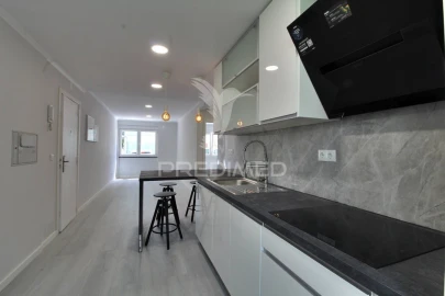 Apartamento T2 para Venda em Benfica