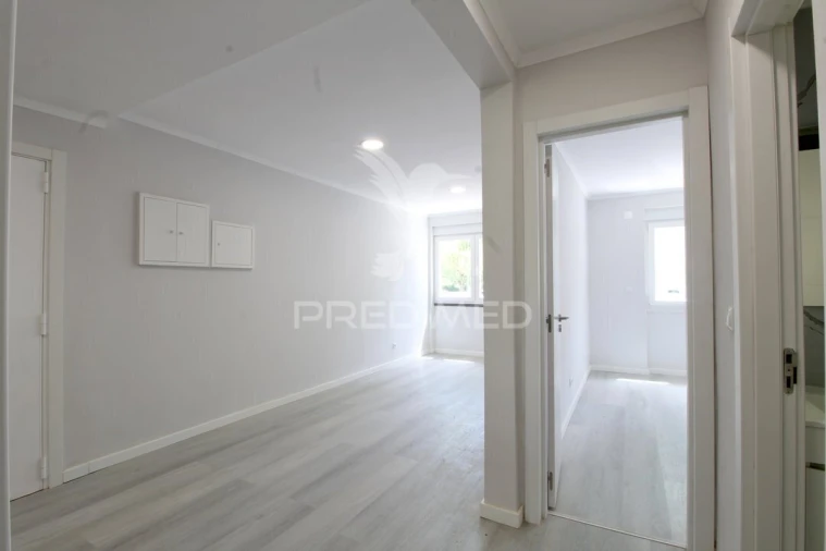 Apartamento T2 para Venda em Benfica Foto 15