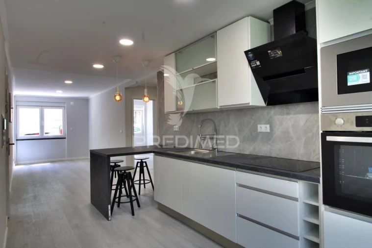 Apartamento T2 para Venda em Benfica Foto 4