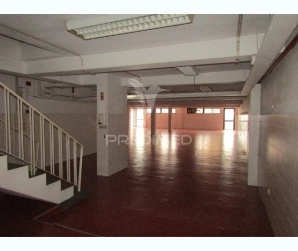 Loja para Venda em Cedofeita, Santo Ildefonso, Sé, Miragaia, São Nicolau e Vitória Foto 3