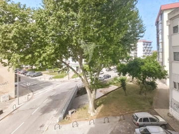 Apartamento T2 para Venda em Corroios