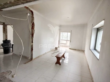 Apartamento T2 para Venda em Corroios