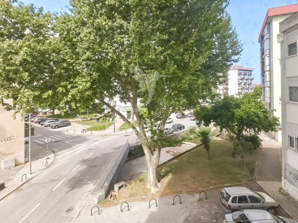 Apartamento T2 para Venda em Corroios Foto 21