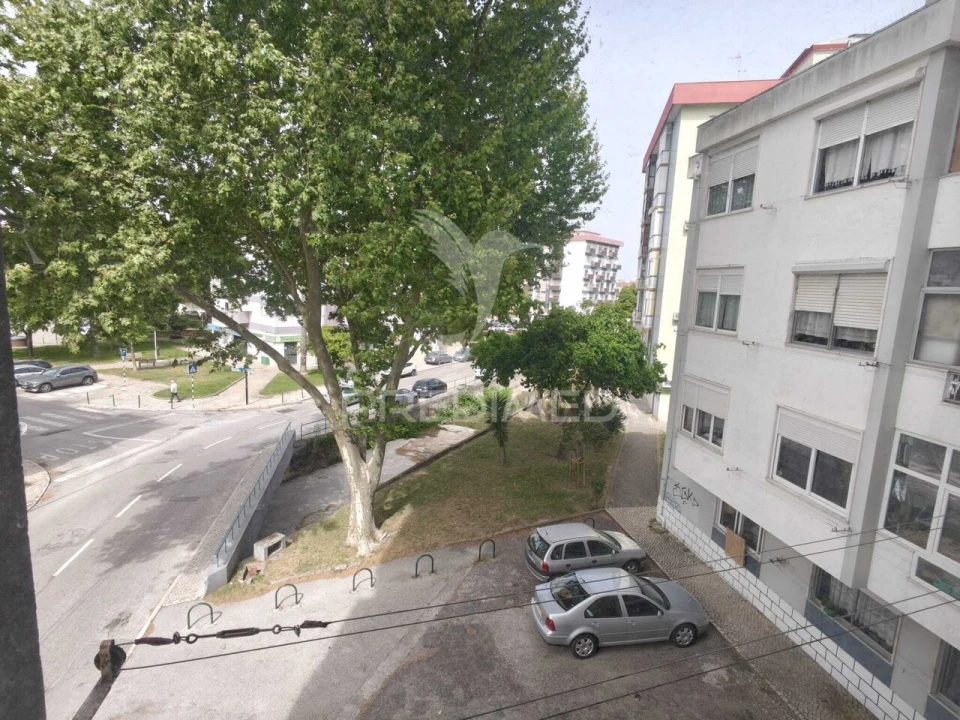 Apartamento T2 para Venda em Corroios Foto 23