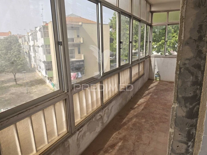 Apartamento T2 para Venda em Corroios Foto 12