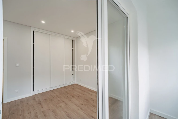 Apartamento T2 para Venda em Corroios Foto 18