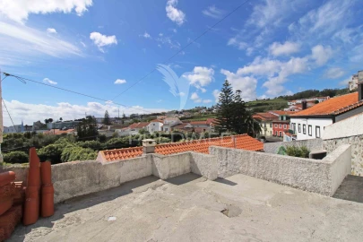 Moradia T2 para Venda em Angra (Santa Luzia)