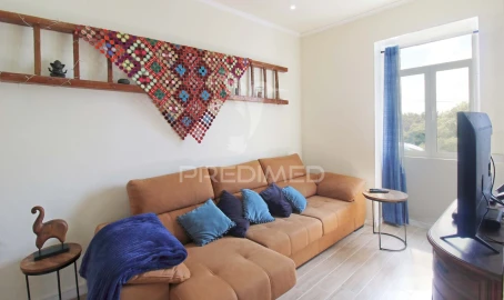 Moradia T2 para Venda em Angra (Santa Luzia)