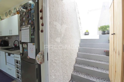 Moradia T2 para Venda em Angra (Santa Luzia)