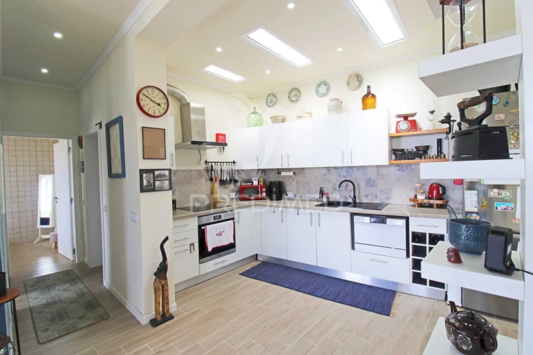 Moradia T2 para Venda em Angra (Santa Luzia) Foto 6