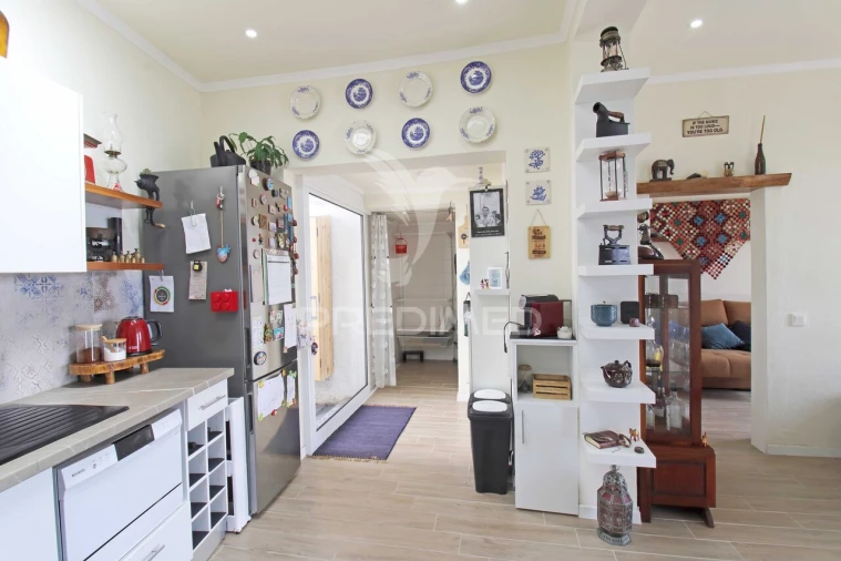 Moradia T2 para Venda em Angra (Santa Luzia) Foto 4