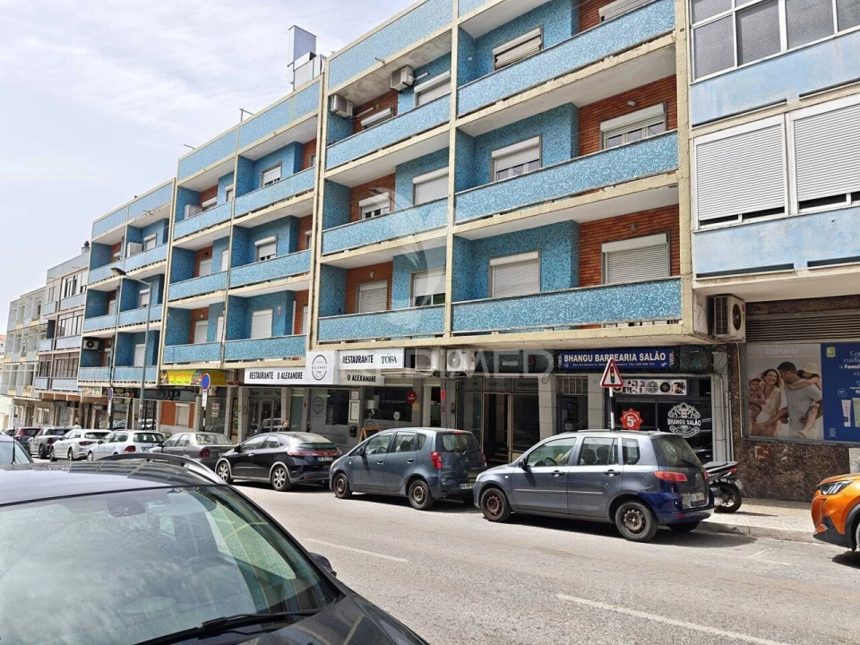 Apartamento T2 para Venda em Laranjeiro e Feijó Foto 28