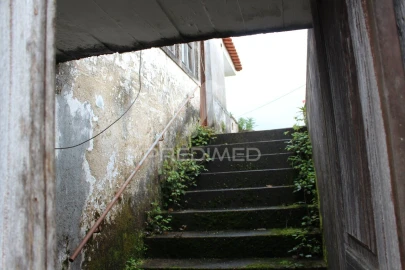 Moradia T4 para Venda em Pussos São Pedro