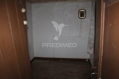 Moradia T4 para Venda em Pussos São Pedro