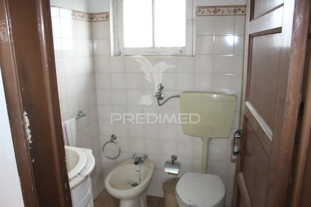 Moradia T4 para Venda em Pussos São Pedro Foto 9