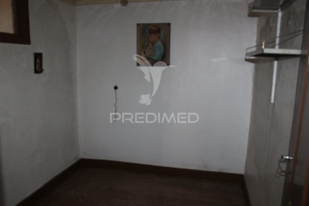 Moradia T4 para Venda em Pussos São Pedro Foto 16